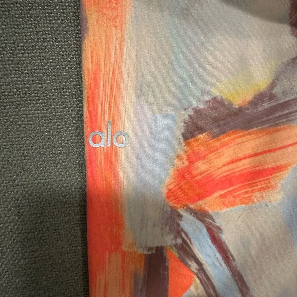 Alo Yoga Pant Swirl Airbrush - Picture 5 of 7